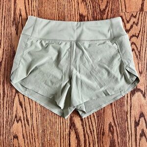 Athleta Run With It 3.5 Short